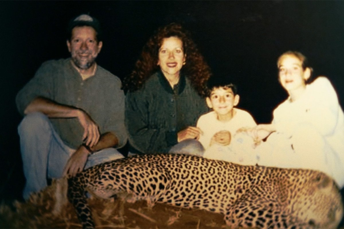 Ларри и Бьянка Рудольф на сафари с детьми, 1990-е годы