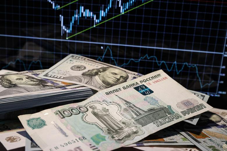 obval-rublja-neminuem-kursy-valjut-segodnja-18-avgusta-dollar-evro-juan-a032d7b.jpg