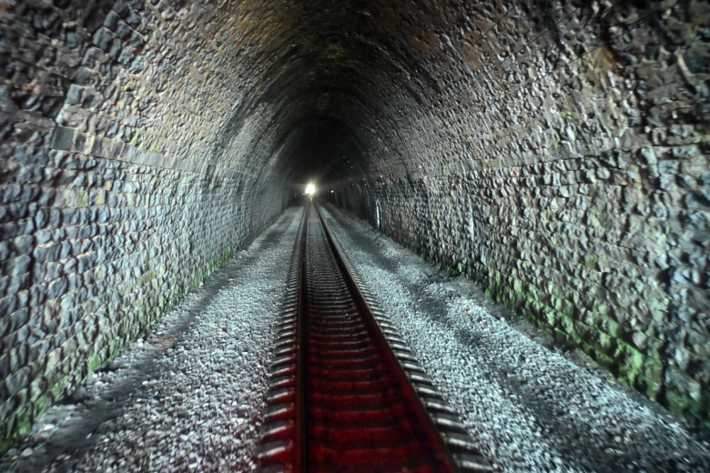Железнодорожный туннель
