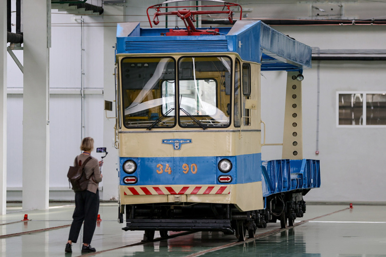 specialisty-muzeja-transporta-moskvy-vosstanovili-gruzovoj-tramvaj-raritet-4f5a838.jpg