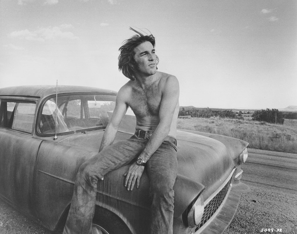 Деннис Уилсон, барабанщик и вокалист The Beach Boys