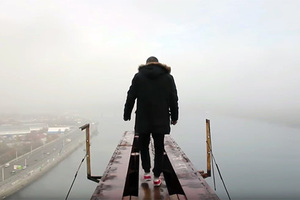 Запуганные предки Как Россия поверила в миф о зловещем синем ките и массовых самоубийствах детей